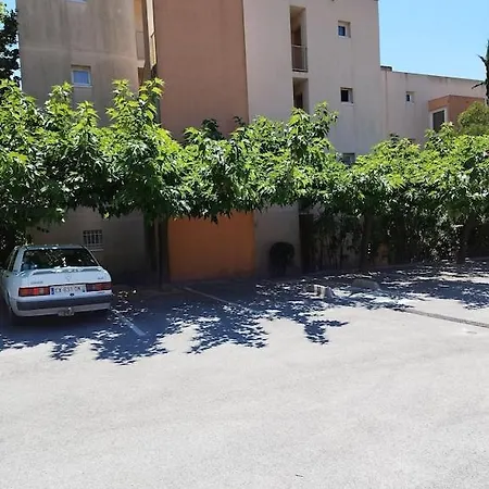 Les Chenes Climatise Avec Terrasse A 8mn A Pieds De La